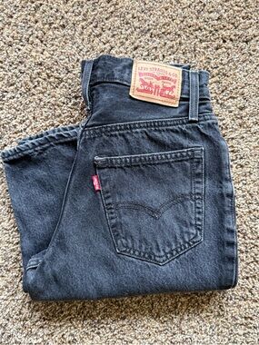 Levi’s ‘94 Baggy Size 24/31   100% Cotton in Black
